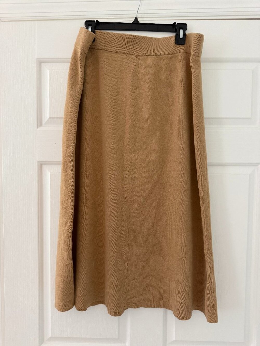 Tan knit knee length skirt